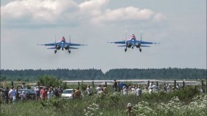 Миг-29 и Су-30 посадки с короткими интервалами.