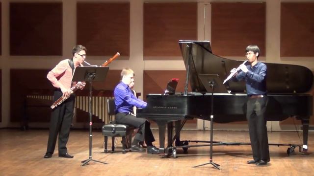 Poulenc - Trio for Oboe Bassoon and Piano смотреть онлайн