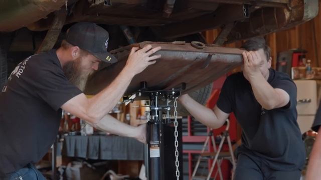 Big Block Powered 1965 Dodge Coronet for Roadkill Nights | Car Craft | MotorTrend смотреть онлайн