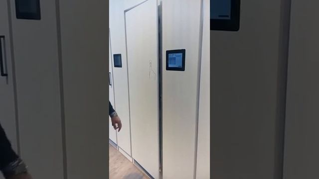 IFA 2016.Liebherr..Новая система открытия дверей у встроенных холодильников смотреть онлайн