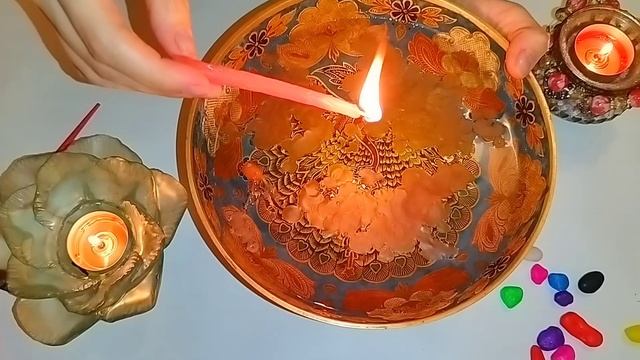 ?КТО У ТЕБЯ НА ПОРОГЕ И С ЧЕМ ? точное предсказание на воске 100% ?️? смотреть онлайн