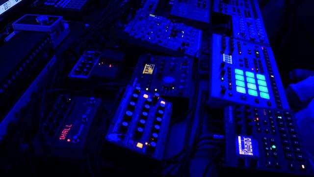 Analog Rytm MKII, Digitakt, Minitaur, Vermona Mono Lancet '15 Session 8 смотреть онлайн