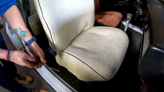 Replaced Dacia 1300 seats with some original sport classic Renault 12 car , Schimbat scaune sport,4 смотреть онлайн