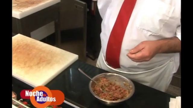 Domingo de Tapas en Madrid, Mercado de San Miguel смотреть онлайн