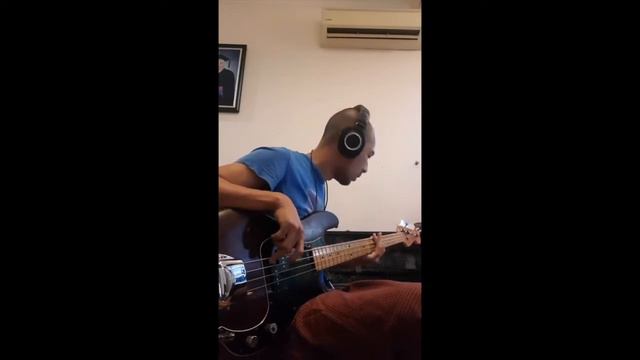 Just The Two Of Us - Bass Cover Fender Pbass78 смотреть онлайн