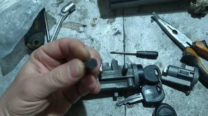 шевроле ланос, замена личинки замка зажигания.