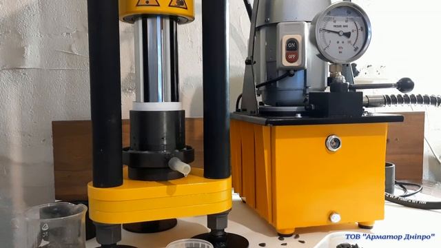 Пресс лабораторный ПГМ-20 для отжима масла(20 тонн) смотреть онлайн