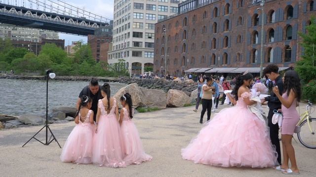 Нью-Йорк - Бруклин, метро и красивый Бруклинский мост. США смотреть онлайн