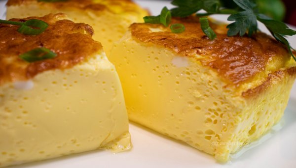 Хотите научиться готовить идеальный омлет? Я покажу как приготовить его воздушным и пышным.