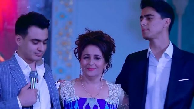 Ali & Nodir & Jamshid Otajonovlar - Ona | Али & Нодир & Жамшид Отажоновлар - Она #UydaQoling смотреть онлайн