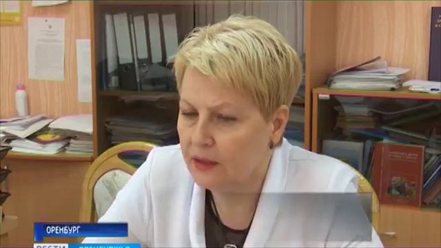 В Оренбурге тополь захватил городское пространство, угрожая аллергикам и автомобилистам смотреть онлайн