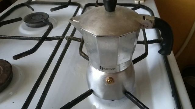 Можно ли заварить чай в гейзерной кофеварке? смотреть онлайн