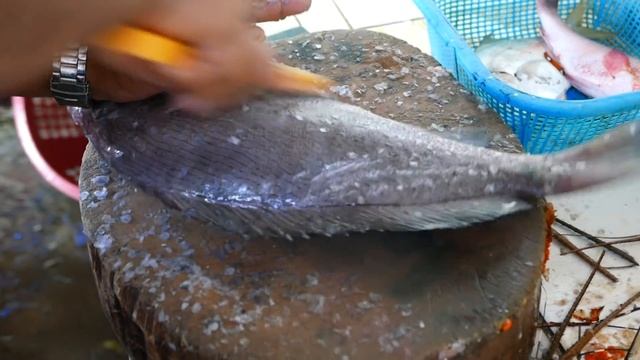 Malaysian Street Food - LOBSTERS AND FISH MARKET Kota Kinabalu Seafood Malaysia смотреть онлайн