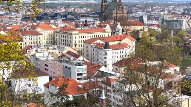 [4K HDR] Spring Brno, Czech Republic смотреть онлайн