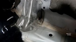 Стук в районе задней правой стойки Xonda CR_V III.