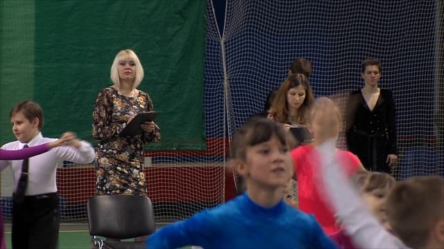 БАЛЬНЫЕ ТАНЦЫ смотреть онлайн