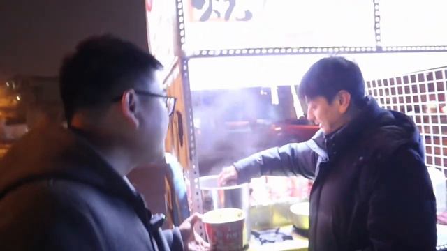 150元包下街头牛肉泡面摊，直接吃牛肉自助，我能回本吗？ смотреть онлайн