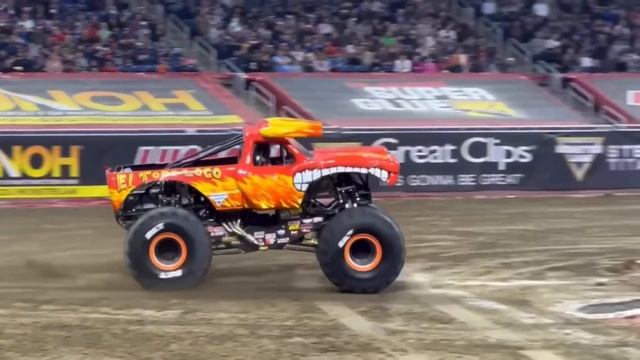 Monster Jam - Crash MADNESS смотреть онлайн