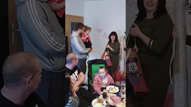 Сашеньке принцессе 2 годика ? Подарки.✅? Witten Deutschland праздник. смотреть онлайн