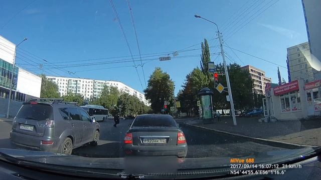 Падение на мотоцикле смотреть онлайн