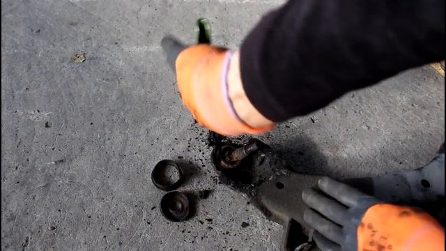 Замена шаровой опоры и сайлентблока переднего рычага на Hyundai Elantra 2,0 Хендай Элантра 2002 год смотреть онлайн