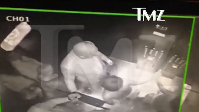 Jay Z ATTACKED By Beyonce's Sister Solange(  FULL VIDEO )