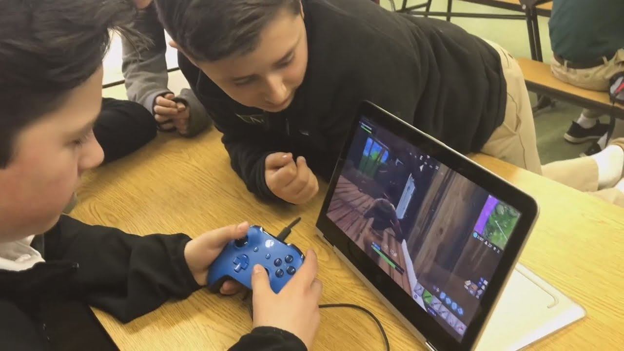 ЕГО ИСКЛЮЧИЛИ ИЗ ШКОЛЫ ИЗ-ЗА ФОРТНАЙТ смотреть онлайн