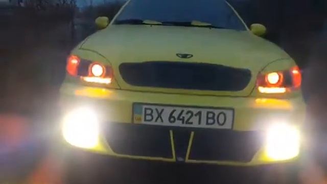 Daewoo Lanos vs Crystal LED strip daylight DRL with yellow moving смотреть онлайн