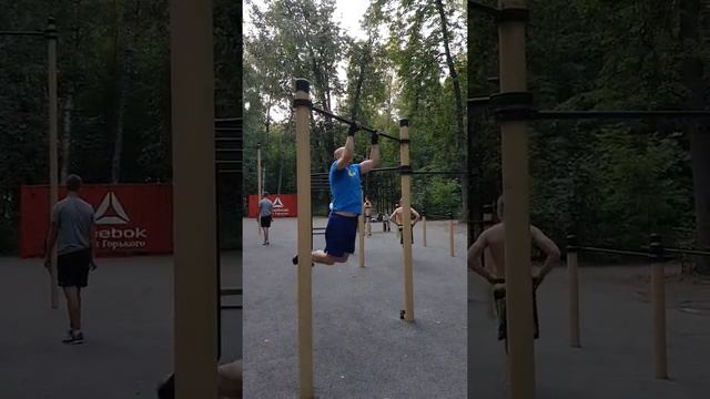 Подъем переворотом без касания перекладины смотреть онлайн