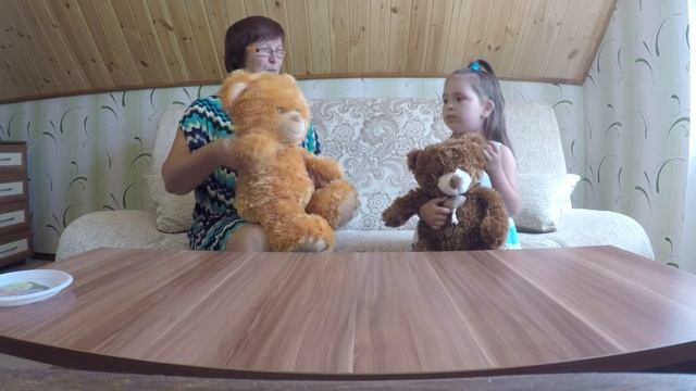 Познание Рассматривание большого и маленького мишек смотреть онлайн