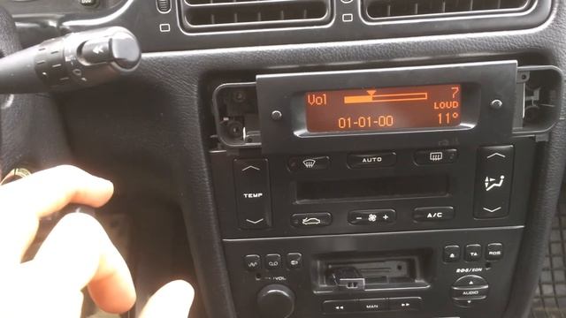 Неправильная работа пульта магнитолы Peugeot 406 смотреть онлайн