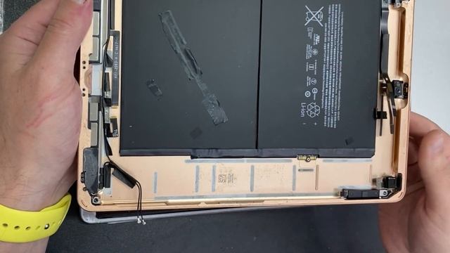 Айпад не заряжается, не включается! смотреть онлайн