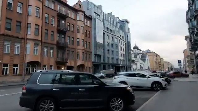 Smolny Cathedral смотреть онлайн