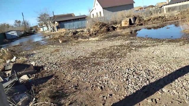 Жители Советского посёлка с ул. Тракторная,92 встретили праздник Народного Единства без воды смотреть онлайн