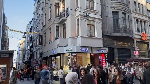 Улица Истикляль Стамбул вчера 13.11.2022 (Уличная Еда Стамбула - Прогулка за час до Трагедии) IST смотреть онлайн