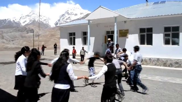 Little Earth THE MOVIE смотреть онлайн