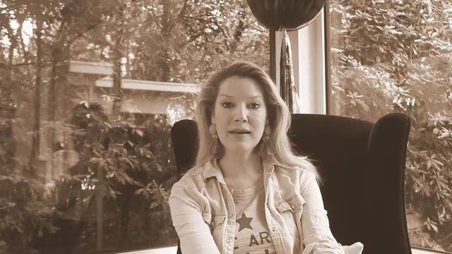 Burnout Consultant Willemijn Van Dommelen comments on Transcendental Meditation смотреть онлайн