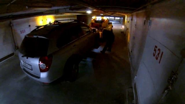 эвакуация из паркинга автомобиля Chevrolet смотреть онлайн