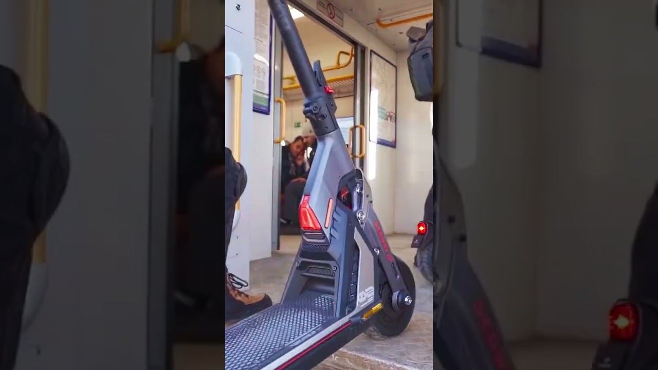 На самокате по метро смотреть онлайн