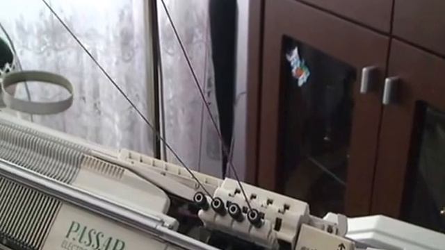 Вяжем на PASSAP. 05 Нитевод и автоколор смотреть онлайн