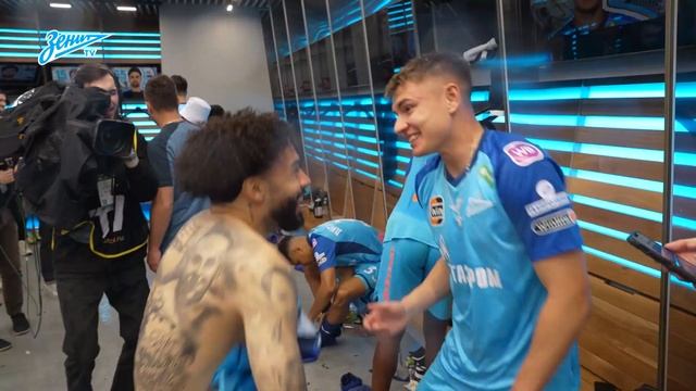 НАЛЕВО-НАПРАВО! Игроки ЗЕНИТА танцуют 1 ЧАС! смотреть онлайн