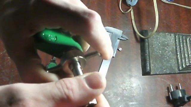 Вскрытие дискового замка с квадратным ключом смотреть онлайн