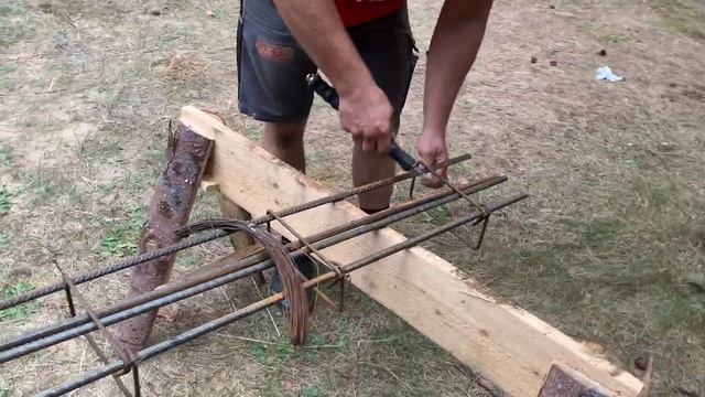 КАК БЫСТРО И ПРАВИЛЬНО ВЯЗАТЬ АРМАТУРУ КРЮЧКОМ / ВЯЗКА АРМАТУРЫ / Строим дом смотреть онлайн