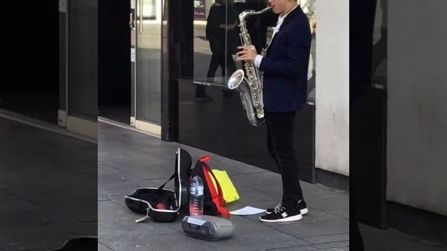 Careless Whisper Busking смотреть онлайн