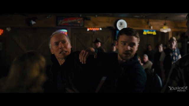 Крученный мяч (Trouble with the Curve) - трейлер смотреть онлайн