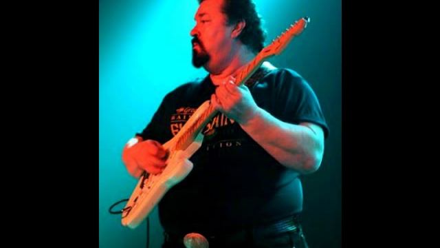 Omar & The Howlers - Black Bottom