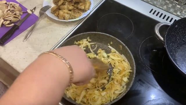 ОЧЕНЬ ВКУСНЫЙ КРОЛИК ТУШЁНЫЙ В СЛИВКАХ С КАРТОФЕЛЕМ И ГРИБАМИ смотреть онлайн