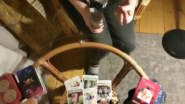 ПОЧЕМУ МУЖЧИНА НЕ ВЫХОДИТ НА СВЯЗЬ? ТАРО. ГАДАНИЕ смотреть онлайн