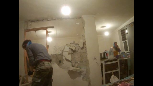 Демонтаж межкомнатной перегородки за 2 минуты смотреть онлайн