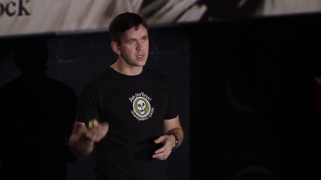 Art as an overbiological human need | Maxim Zhuk | TEDxVladivostok смотреть онлайн